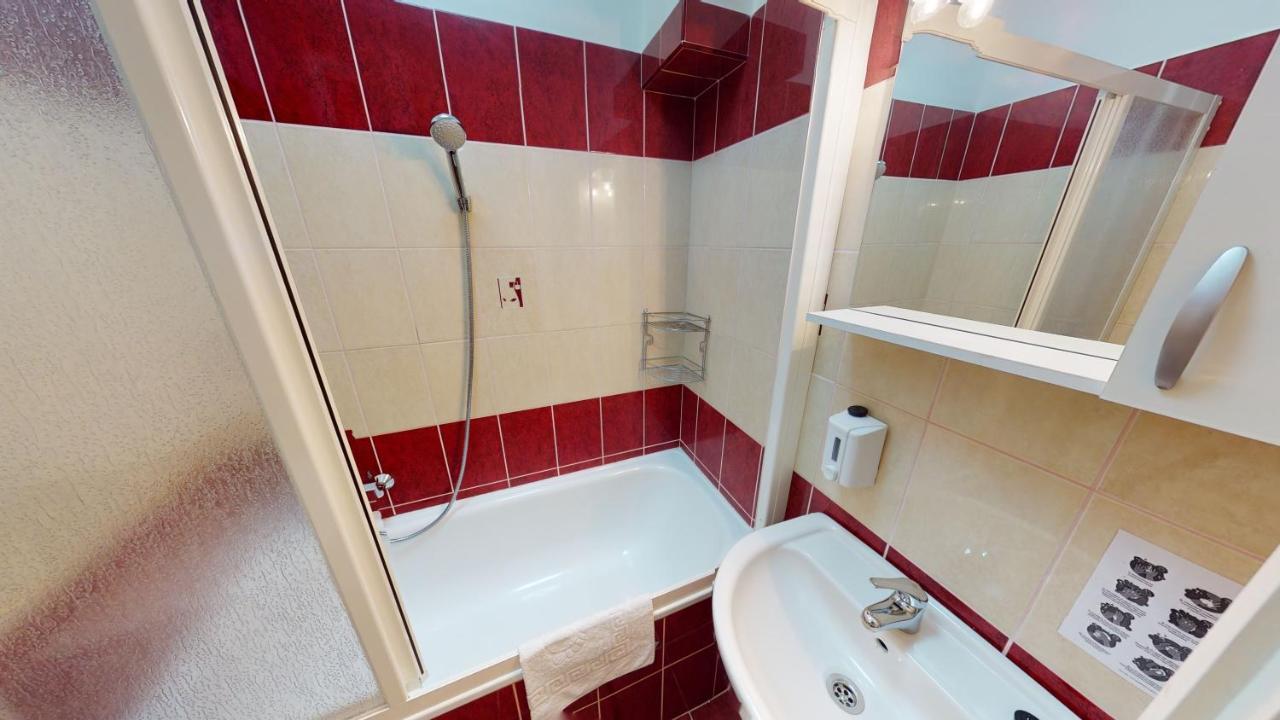 Cristian Apartman Hajduszoboszlo Exterior photo