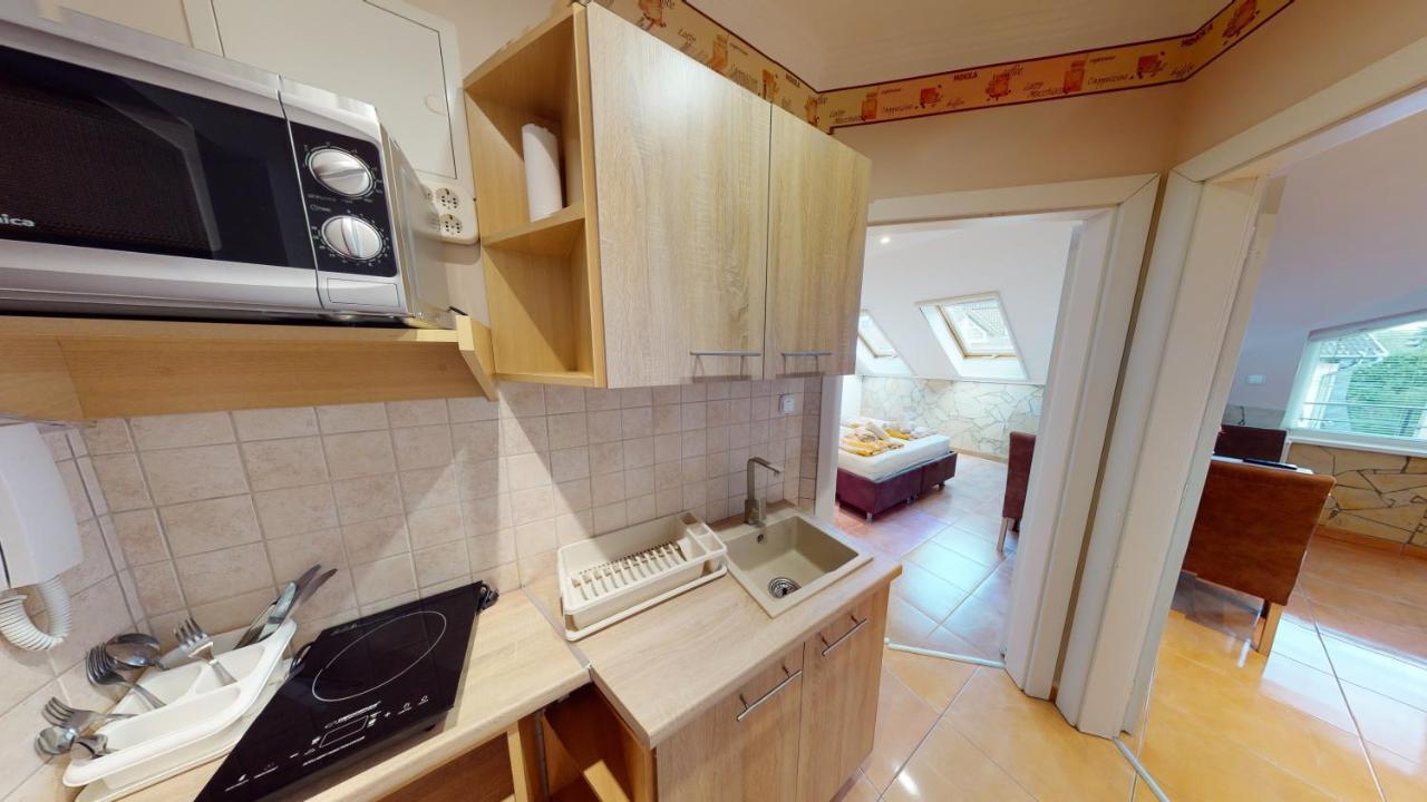 Cristian Apartman Hajduszoboszlo Exterior photo